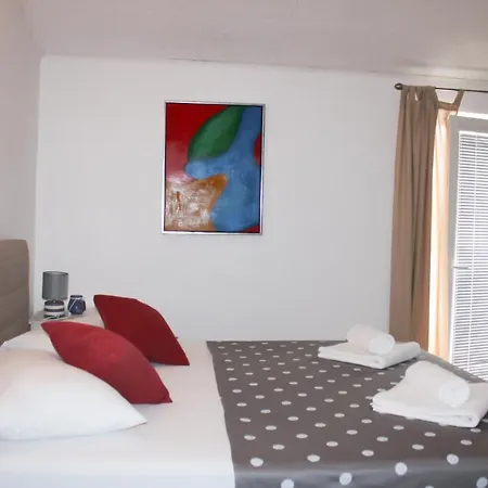 Penthouse Altus Apartment