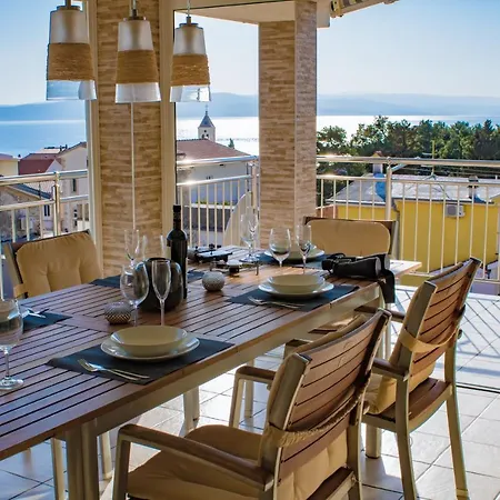 Penthouse Altus * Baska Voda